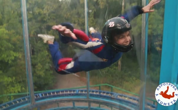 Полёт в аэротрубе  в Воронеже. Ultra Подарки. Полёт в аэротрубе  в Воронеже. Попробуйте полёт в аэротрубе . Сервис: UltraPodarki.ru 8 800 505 95 30. Полёт в аэротрубе , аэротруба Воронеж, полёт Воронеж