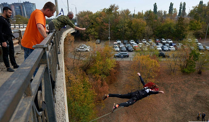 Роупджампинг - прыжки с верёвкой в Воронеже. Подарочные сертификаты Ultra Подарки. Роупджампинг в Воронеже - Экстремальный оригинальный подарок или подарочный сертификат на Роупджампинг - прыжки с верёвкой. Сервис UltraPodarki.ru 8-800-505-95-30. роупджампинг Воронеж, прыжок веревка Воронеж, роупджампинг, прыжок веревка, прыжок с веревкой, Подарок, подарочный сертификат, экстрим, экстремальный подарок