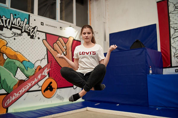 Батутный центр в Воронеже. Сервис Ultra Подарки. Купить подарочный сертификат в батутный центр, попробуйте прыжки на батуте в Воронеже. Сервис UltraPodarki.ru 8 (800) 555 95-30.. Батутный центр , батутный центр, батутный центр цены, батутный центр в Воронеже,  батутный парк, батут прыгать, прыжки +на батуте, батут Воронеж, батут спорт