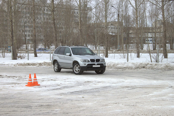 Контраварийное вождение в Воронеже. Ultra Подарки. Купить уроки контраварийного вождения в Воронеже. Научитесь водить машину в любых условиях! Сервис UltraPodarki.ru 8 800 505 95 30. Контраварийное вождение Воронеж, контраварийное вождение, экстремальное вождение Воронеж, экстремальное вождение, обучение вождению Воронеж, обучение вождению, вождение Воронеж, вождение,  курс вождения Воронеж, курс вождения, курсы экстремальное вождения Воронеж, курсы экстремального вождения, обучение в автошколе Воронеж, обучение в автошколе
