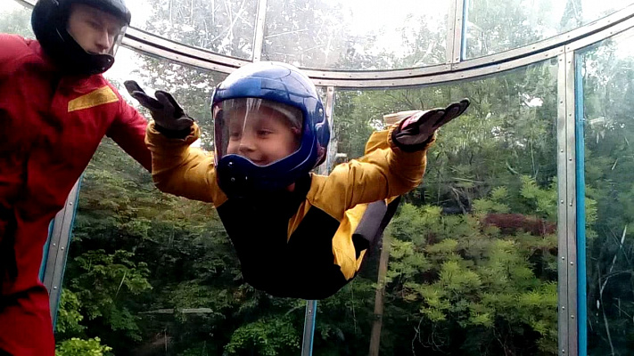 Полёт в аэротрубе  в Воронеже. Ultra Подарки. Полёт в аэротрубе  в Воронеже. Попробуйте полёт в аэротрубе . Сервис: UltraPodarki.ru 8 800 505 95 30. Полёт в аэротрубе , аэротруба Воронеж, полёт Воронеж