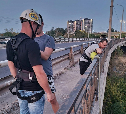 Роупджампинг - прыжки с верёвкой в Воронеже. Подарочные сертификаты Ultra Подарки. Роупджампинг в Воронеже - Экстремальный оригинальный подарок или подарочный сертификат на Роупджампинг - прыжки с верёвкой. Сервис UltraPodarki.ru 8-800-505-95-30. роупджампинг Воронеж, прыжок веревка Воронеж, роупджампинг, прыжок веревка, прыжок с веревкой, Подарок, подарочный сертификат, экстрим, экстремальный подарок