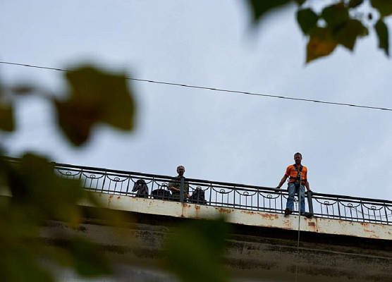 Роупджампинг - прыжки с верёвкой в Воронеже. Подарочные сертификаты Ultra Подарки. Роупджампинг в Воронеже - Экстремальный оригинальный подарок или подарочный сертификат на Роупджампинг - прыжки с верёвкой. Сервис UltraPodarki.ru 8-800-505-95-30. роупджампинг Воронеж, прыжок веревка Воронеж, роупджампинг, прыжок веревка, прыжок с веревкой, Подарок, подарочный сертификат, экстрим, экстремальный подарок