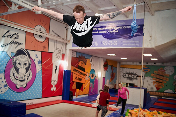 Батутный центр в Воронеже. Сервис Ultra Подарки. Купить подарочный сертификат в батутный центр, попробуйте прыжки на батуте в Воронеже. Сервис UltraPodarki.ru 8 (800) 555 95-30.. Батутный центр , батутный центр, батутный центр цены, батутный центр в Воронеже,  батутный парк, батут прыгать, прыжки +на батуте, батут Воронеж, батут спорт