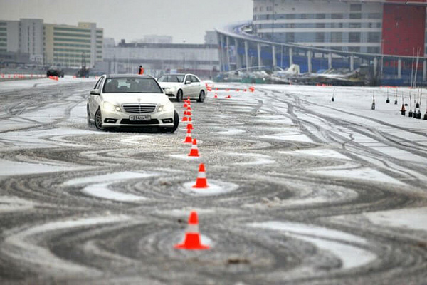 Контраварийное вождение в Воронеже. Ultra Подарки. Купить уроки контраварийного вождения в Воронеже. Научитесь водить машину в любых условиях! Сервис UltraPodarki.ru 8 800 505 95 30. Контраварийное вождение Воронеж, контраварийное вождение, экстремальное вождение Воронеж, экстремальное вождение, обучение вождению Воронеж, обучение вождению, вождение Воронеж, вождение,  курс вождения Воронеж, курс вождения, курсы экстремальное вождения Воронеж, курсы экстремального вождения, обучение в автошколе Воронеж, обучение в автошколе