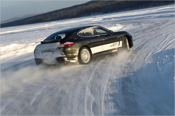 Контраварийное вождение в Воронеже. Ultra Подарки. Купить уроки контраварийного вождения в Воронеже. Научитесь водить машину в любых условиях! Сервис UltraPodarki.ru 8 800 505 95 30. Контраварийное вождение Воронеж, контраварийное вождение, экстремальное вождение Воронеж, экстремальное вождение, обучение вождению Воронеж, обучение вождению, вождение Воронеж, вождение,  курс вождения Воронеж, курс вождения, курсы экстремальное вождения Воронеж, курсы экстремального вождения, обучение в автошколе Воронеж, обучение в автошколе